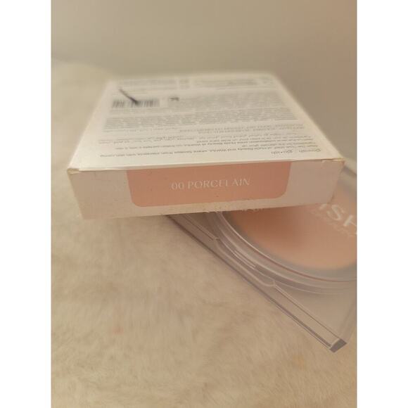 Huda Beauty Glowish Radiance Porcelain New Full Size In Box - Picture 2 of 2